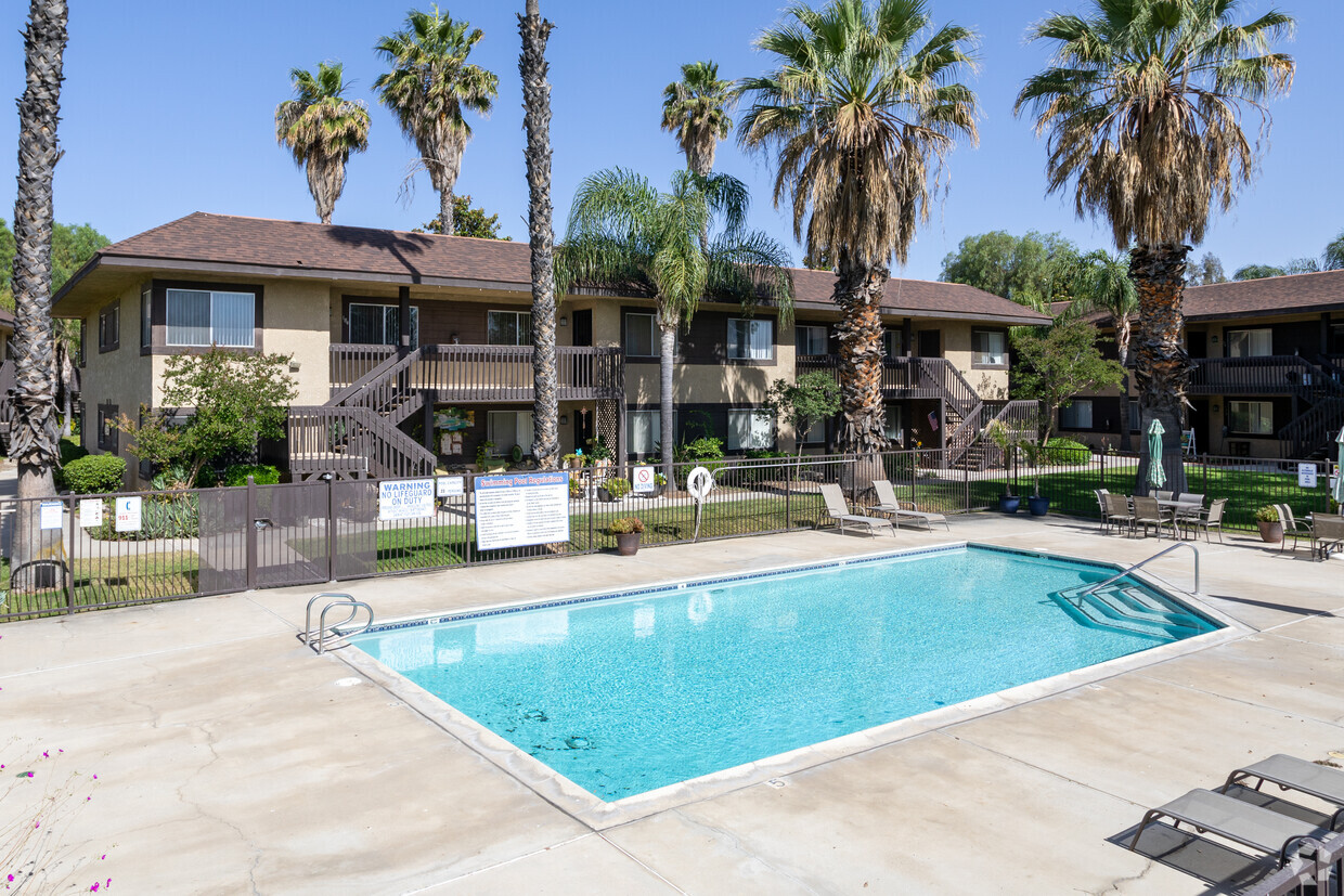 Country Hills Apartments - Apartments in Perris, CA | Westside Rentals