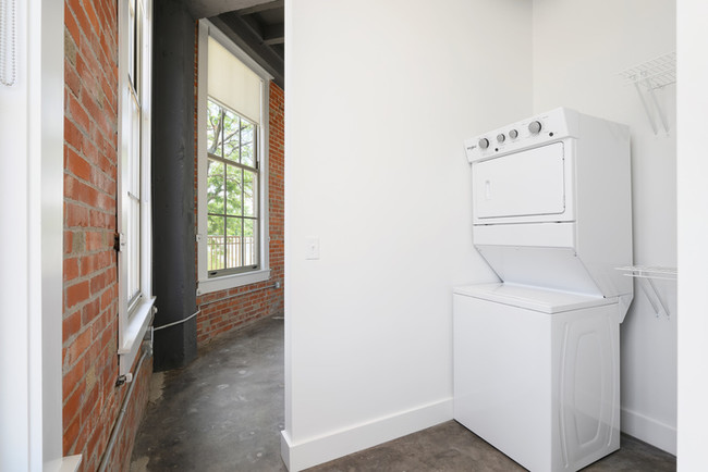 Building Photo - Historic 1-Bedroom Apartment | The Acme Lofts