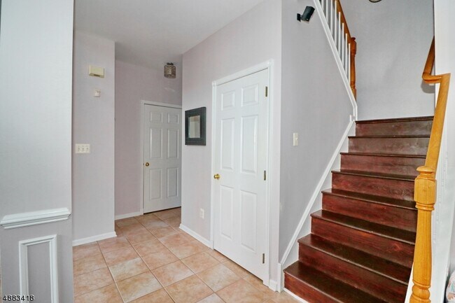 Building Photo - 222 Patriot Hill Dr