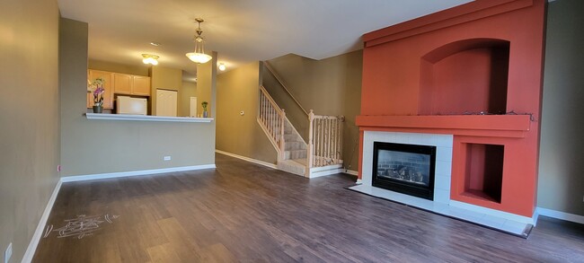 Building Photo - 2459 Oneida Ln