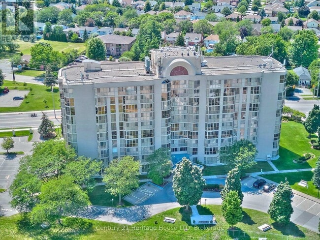Building Photo - 162-162 Martindale Rd