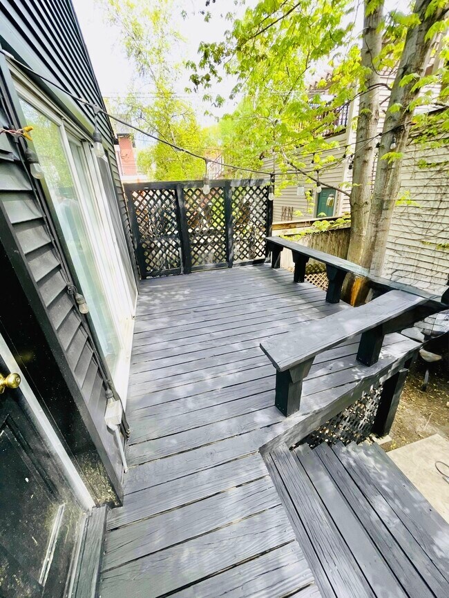Terraza y patio privados - 2233 N Janssen Ave