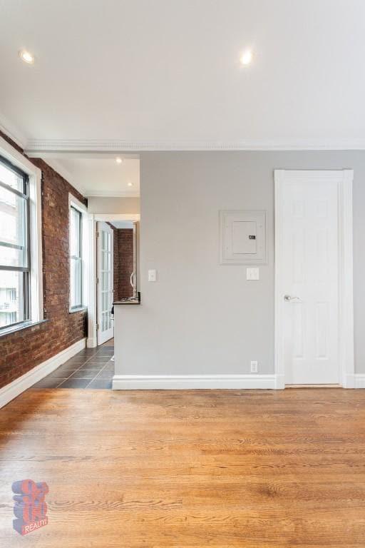 Building Photo - 416 E 13th St