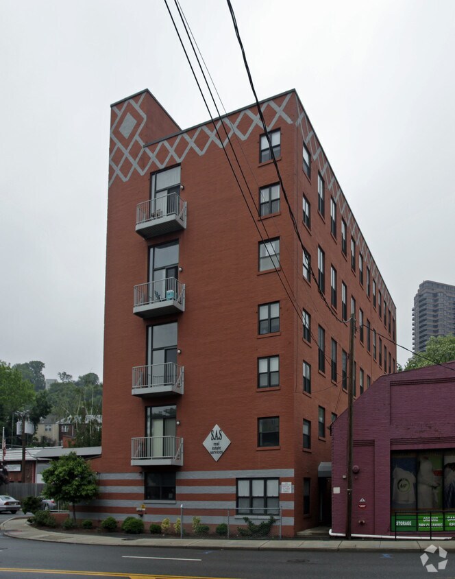 The Sugar Factory - Apartments in Edgewater, NJ | Apartments.com