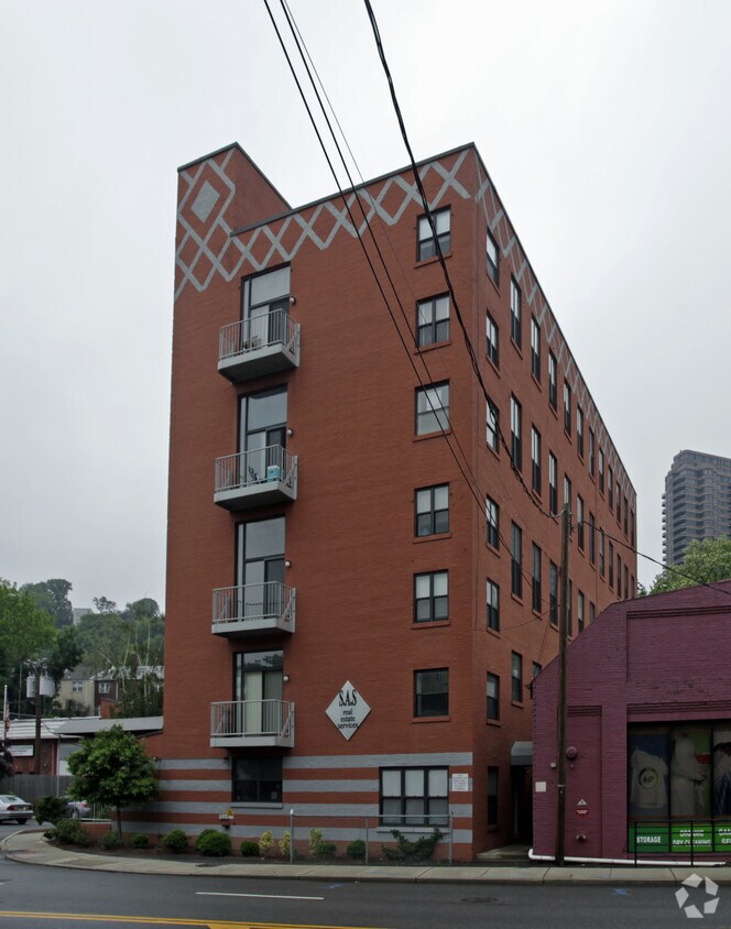 Building Photo - The Sugar Factory