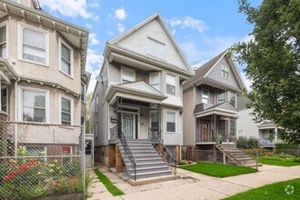 Building Photo - 2444 W Gunnison St