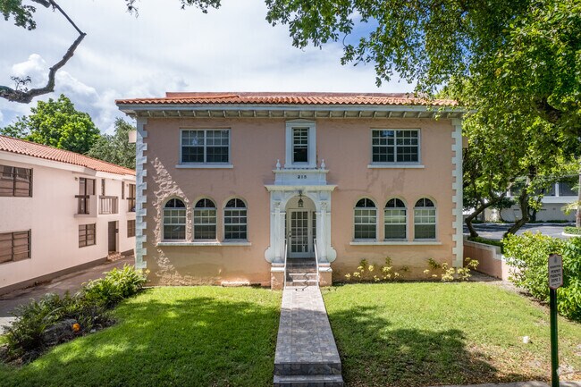 Building Photo - 215 Calabria Ave