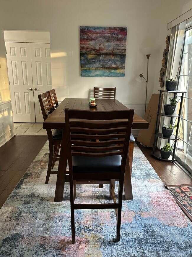 Foto del edificio - 5955 Barrington Ln