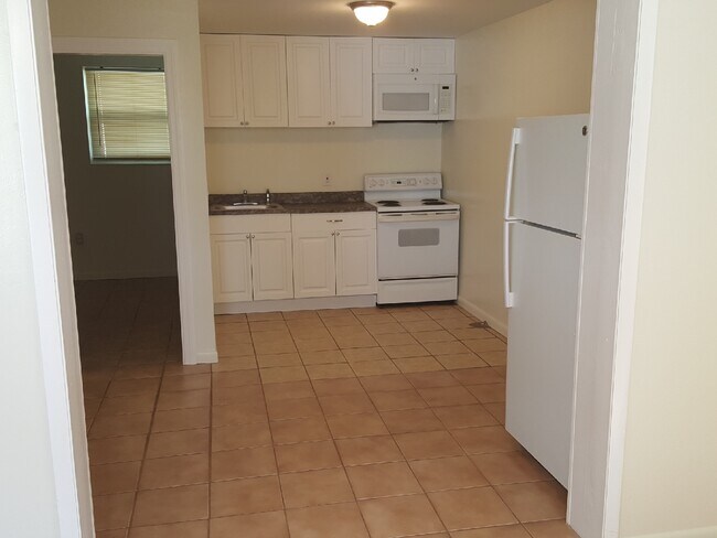 Foto del edificio - 2029 Arbuckle Creek Rd
