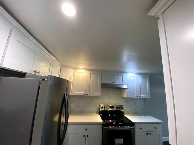 Foto del edificio - Coming Soon: Stylish 2-Bed Apartment with ...