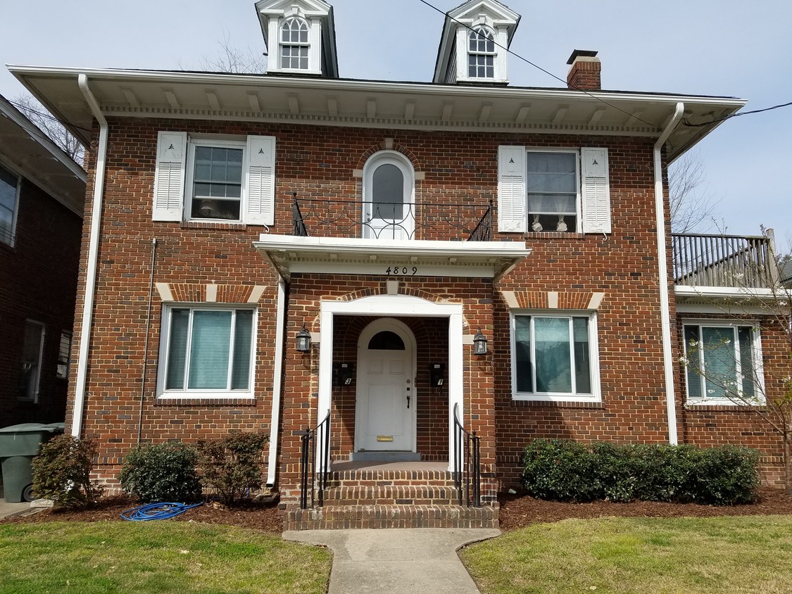 Primary Photo - 4809 Colonial Ave