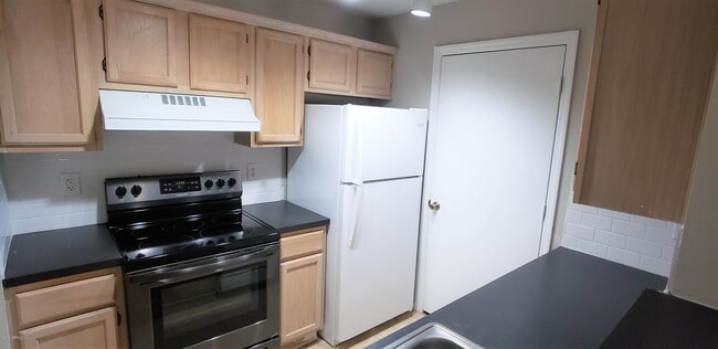Foto del edificio - 7701 Timberlin Park Blvd