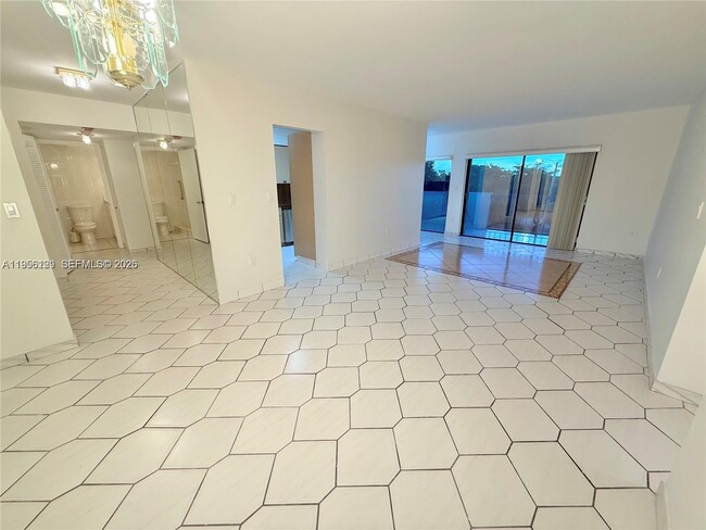 Building Photo - 5900 SW 127th Ave