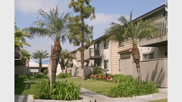 Primary Photo - 2555 W Lincoln Ave