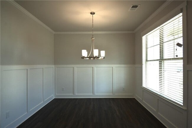 Building Photo - 215 Hellen Vly Dr