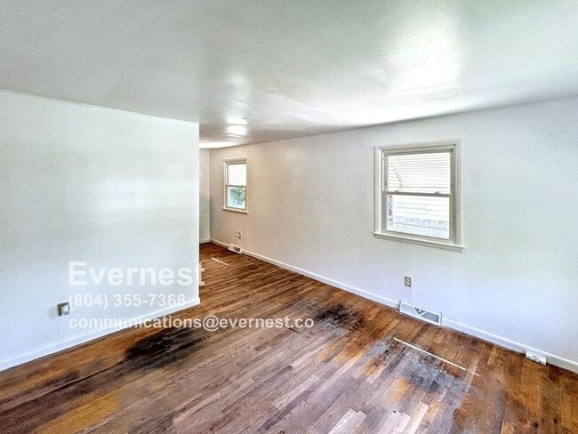 Foto del edificio - 1804 Trenton St