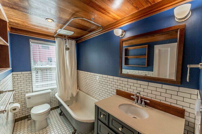 Foto del edificio - 2683 Sutter St