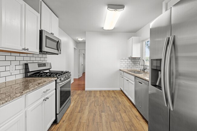 Building Photo - 6417 Shane Pl