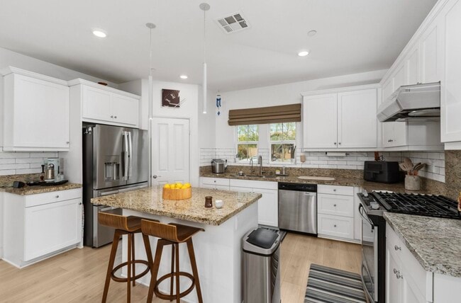 Foto del edificio - 67505 Rio Naches Rd