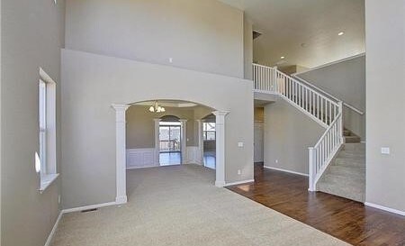 Building Photo - Stunning 5 Bedroom Home in Crystal Valley