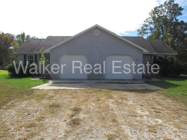 Building Photo - 407 9th Street Cir