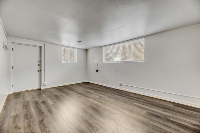 Building Photo - 1890 S Garfield St