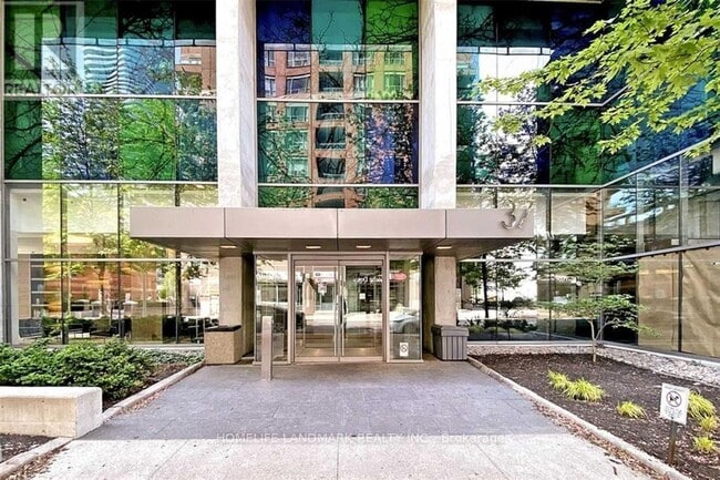 Building Photo - 37 Grosvenor St