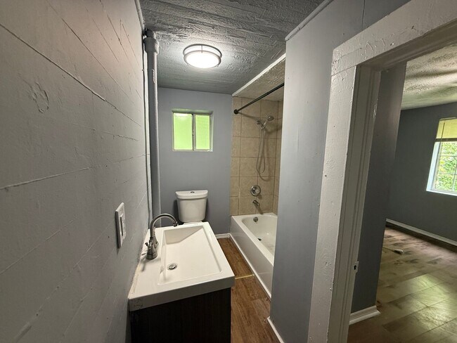 Foto del edificio - 215 Smith St NE