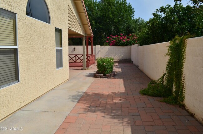 Foto del edificio - 19157 N 75th Dr