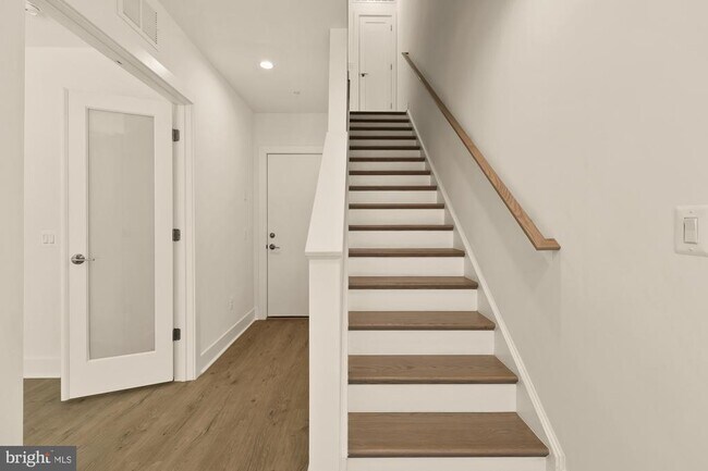 Foto del edificio - 2607 Platt Ct NW