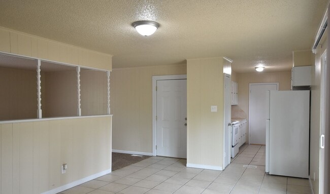 Building Photo - Rental Property