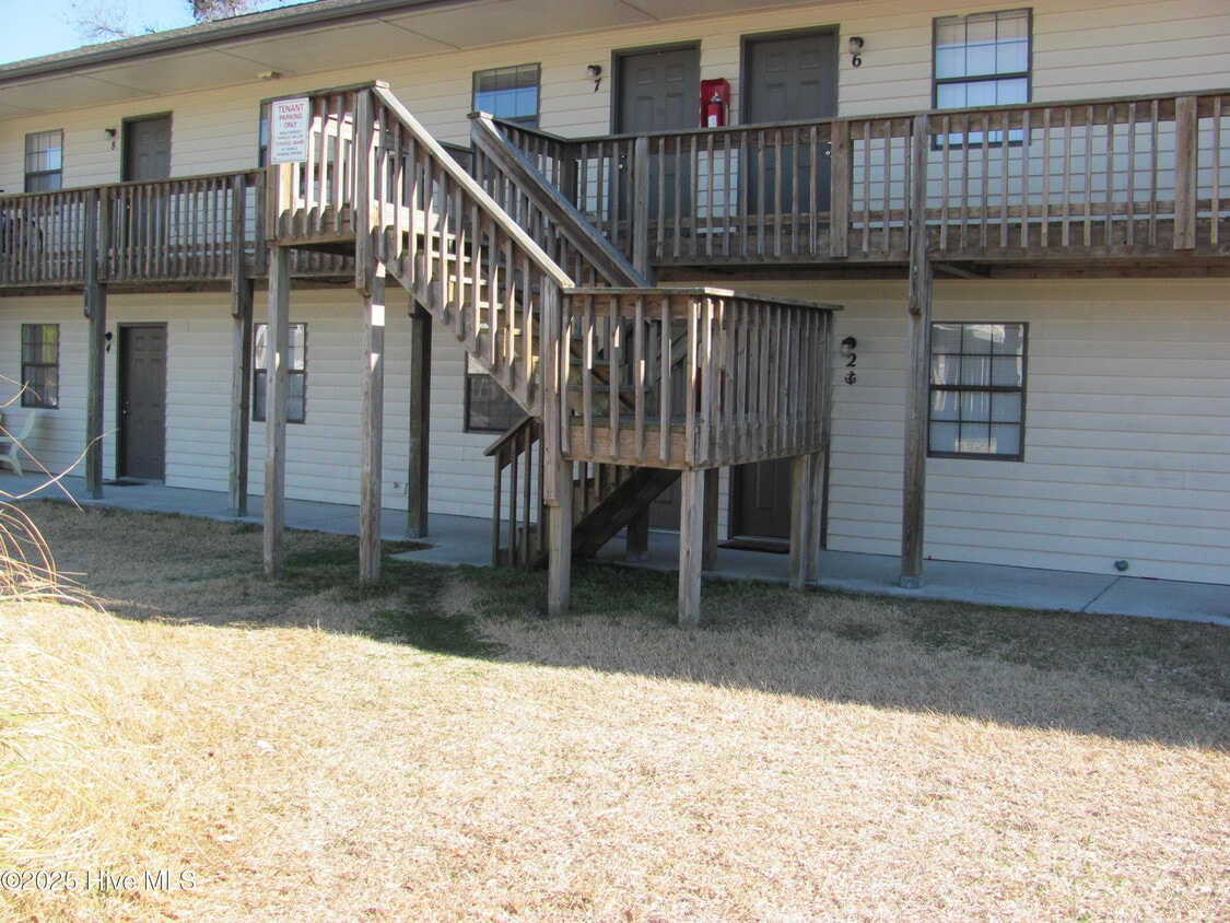 Building Photo - 3821 Symi Cir