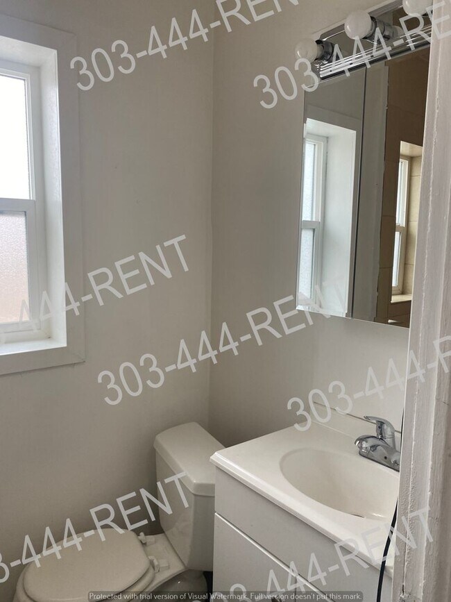 Building Photo - 10625