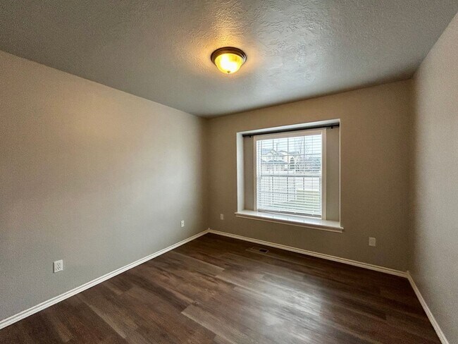 Building Photo - 3036 W Ravenna St Meridian, ID