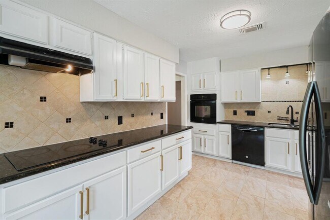 Foto del edificio - 801 Thornwood Dr