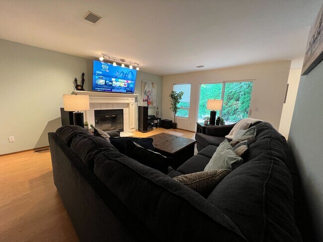 Foto del edificio - 5401 Highland Dr SE