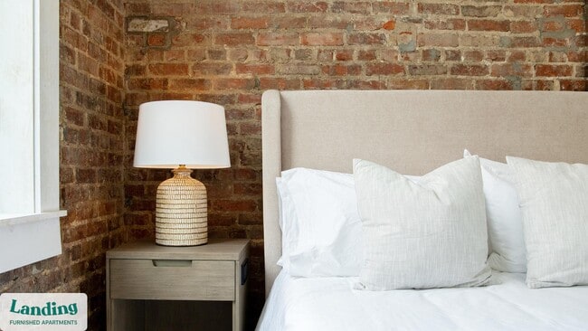 Building Photo - 425 20th St S