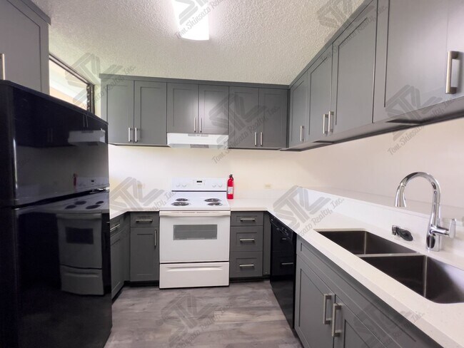 Foto del edificio - 2 bedroom, 2 bathroom 2 parking at Lakecrest