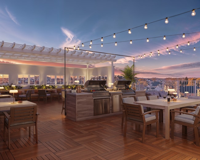 Roofdeck with grilling stations and breathtaking sunset views - The Westcott Swampscott