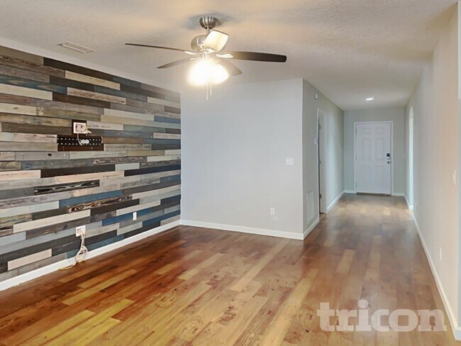 Building Photo - 77094 Crosscut Wy