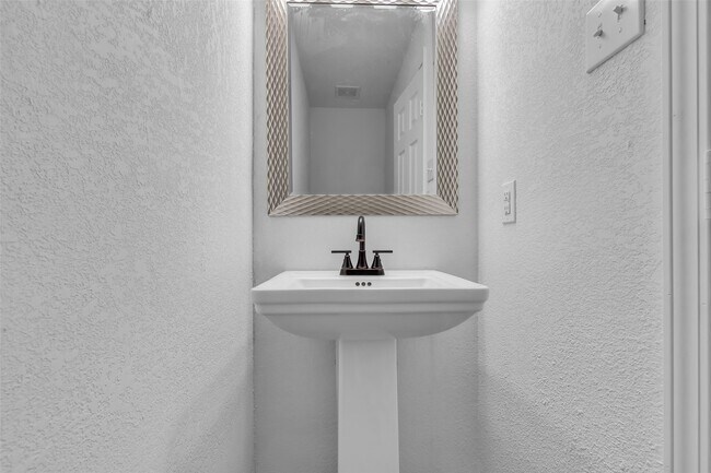 Foto del edificio - 839 Darbydale Crossing Ln