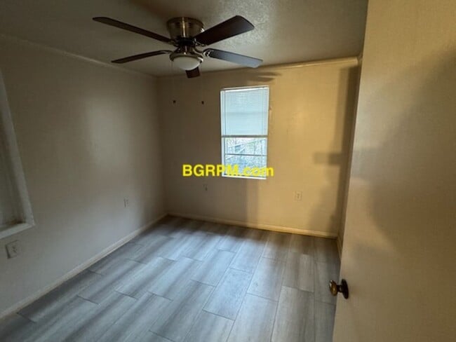 Foto del edificio - 2 BD, 1  BA, Home in Jacksonville