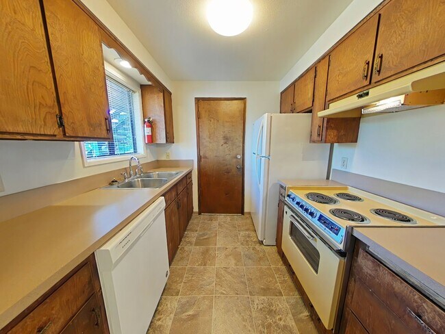 Foto del edificio - SPRING SPECIAL ~ $575 OFF FIRST MONTH RENT