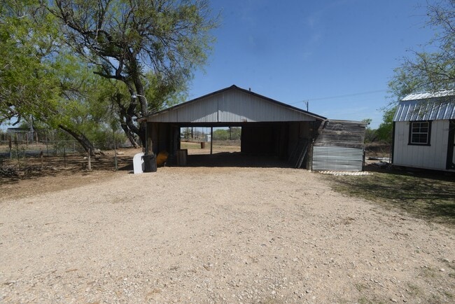 Foto del edificio - 13598 Old Frio City Rd