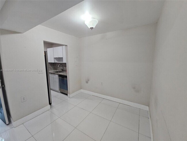 Foto del edificio - 6901 NW 179th St