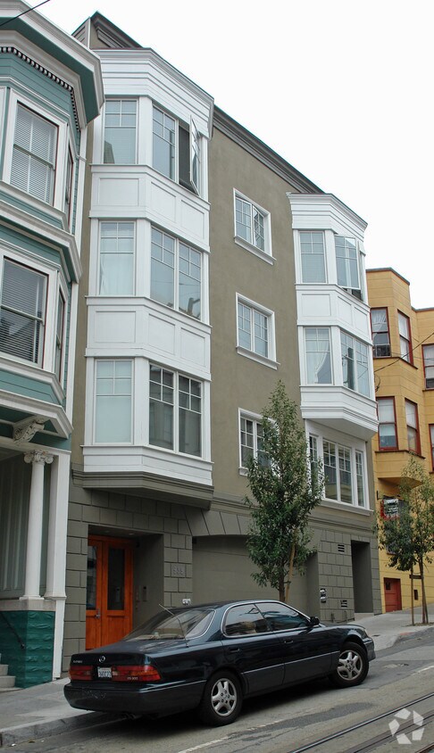 Primary Photo - 939 Jackson St