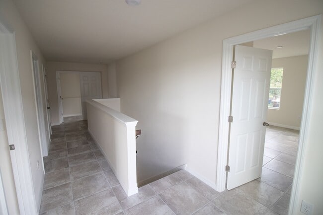 Building Photo - 2470 Avian Loop