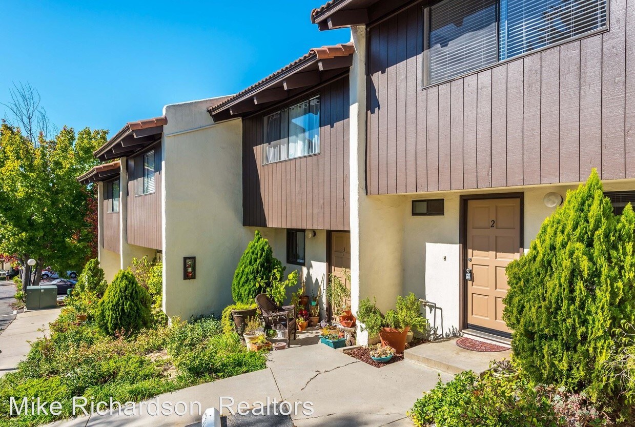 Foto principal - 984 Miramonte Dr