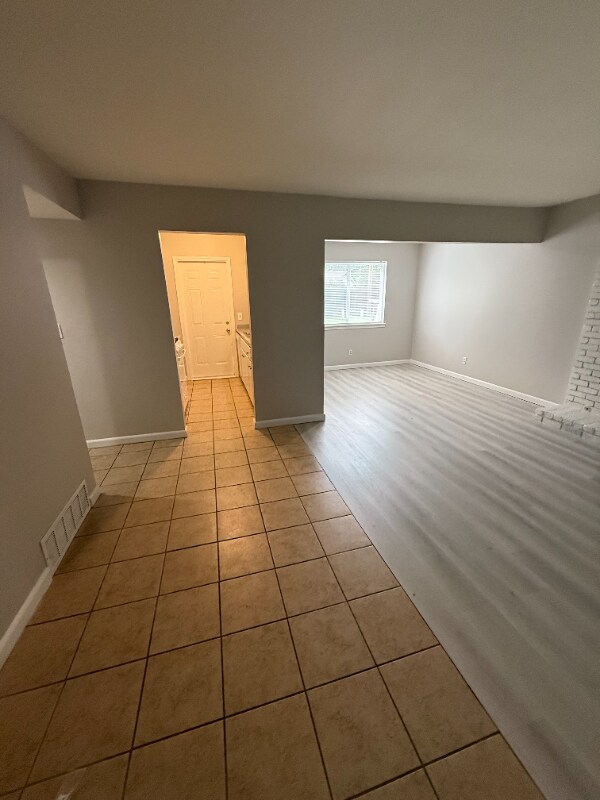 Foto del edificio - 4803 S Utica Ave