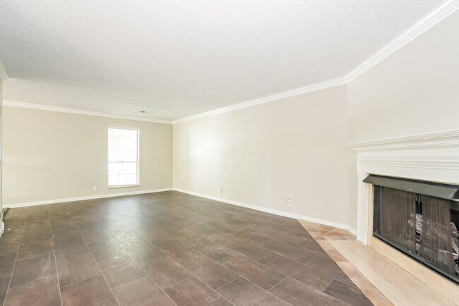 Foto del edificio - 3413 Westcliffe Ct
